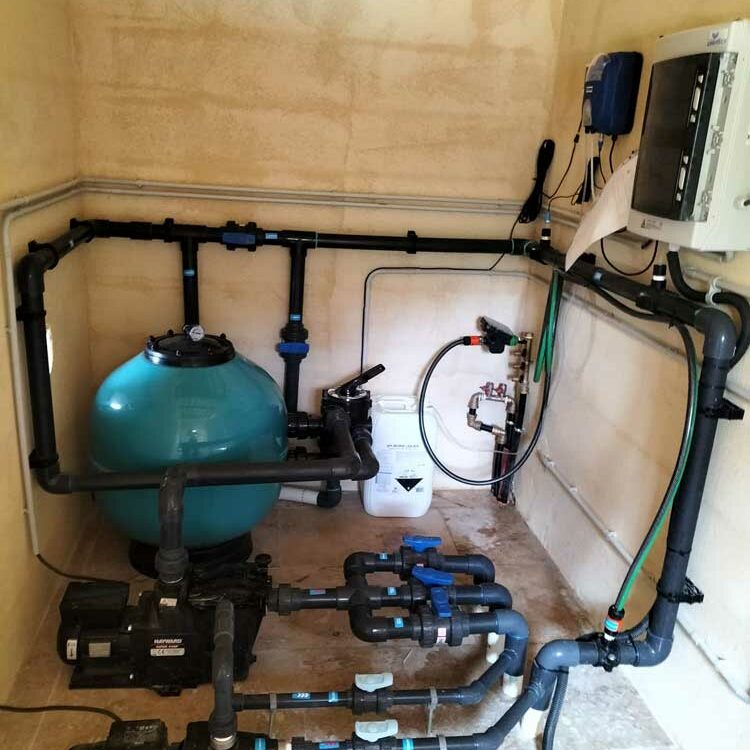 N’GUYEN Jérémy – filtration local technique de piscine en Provence - filtration Pool in Provence