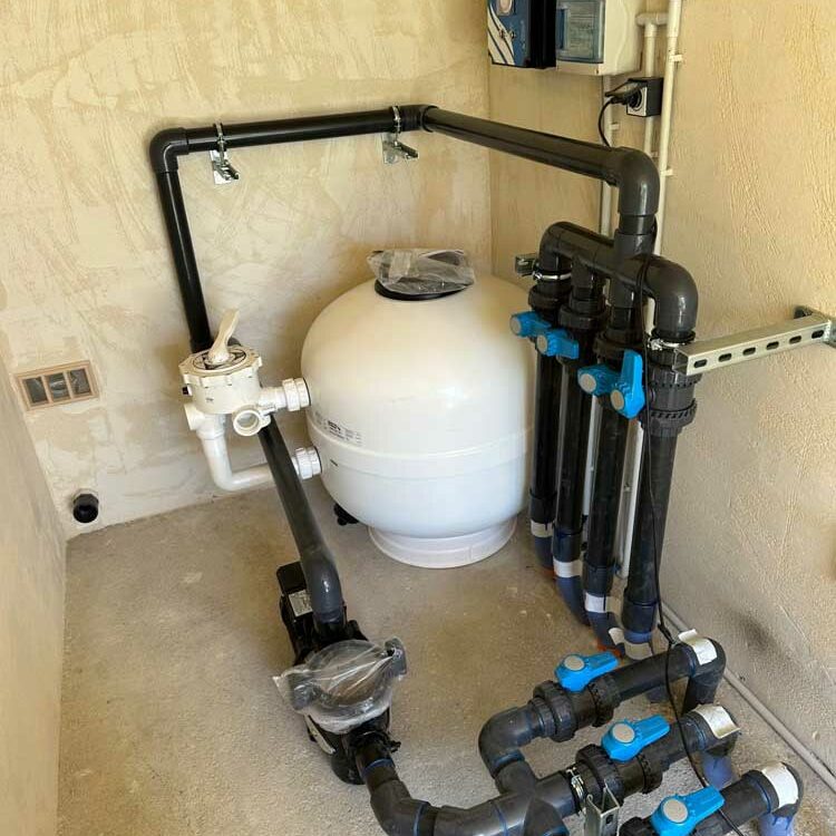 N’GUYEN Jérémy – filtration local technique de piscine en Provence - filtration Pool in Provence